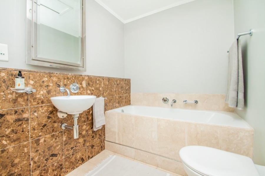 To Let 2 Bedroom Property for Rent in Cape Town City Centre Western Cape